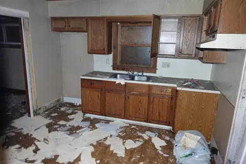 1599 Houran, Flint, MI 48532 photo 4