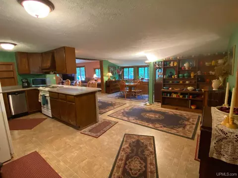 3671 13th, Escanaba, MI 49829 photo 8