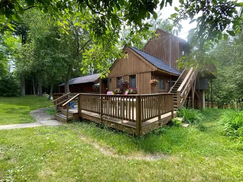 3671 13th, Escanaba, MI 49829 photo 2