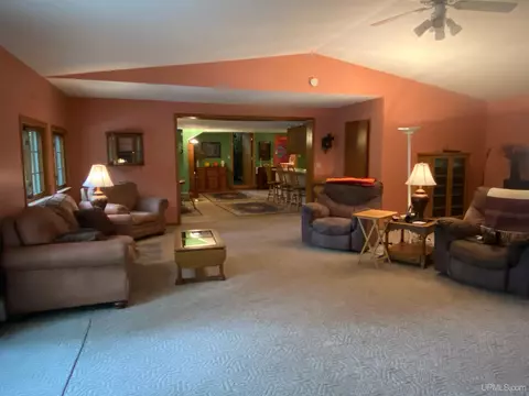 3671 13th, Escanaba, MI 49829 photo 5