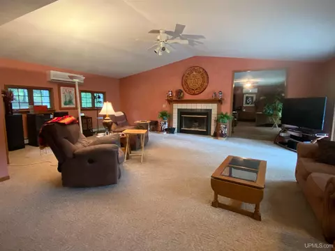 3671 13th, Escanaba, MI 49829 photo 3