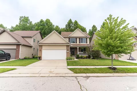 37422 Theresa, New Boston, MI 48164