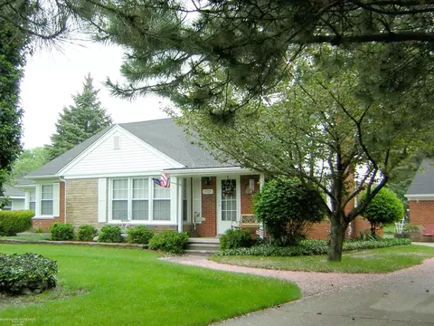 14765 15 Mile Rd, Sterling Heights, MI 48312