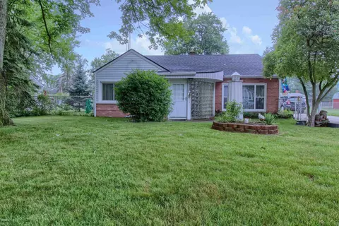 29522 Cambridge, Garden City, MI 48135