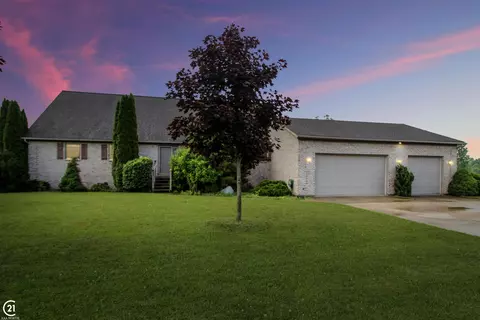 7078 Old Farm, Almont, MI 48003
