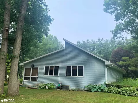 12469 Bell Rd, Burt, MI 48417 photo 34