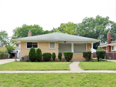 24613 Culver, Saint Clair Shores, MI 48080