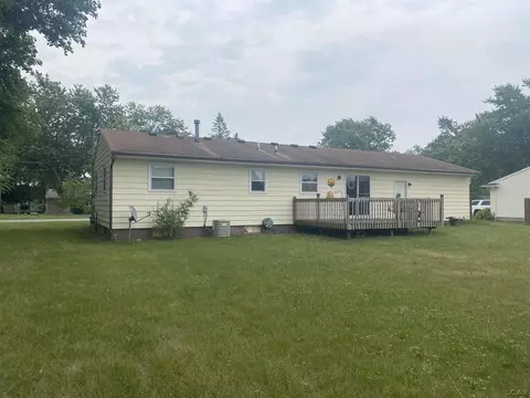 3304 Mardan, Adrian, MI 49221 photo 2