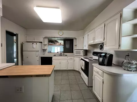 773 Harkness, Adrian, MI 49221 photo 7