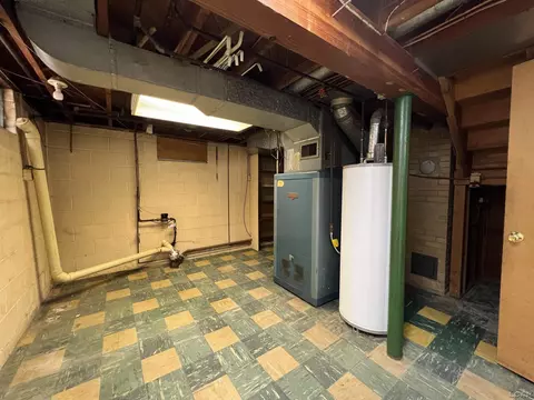 773 Harkness, Adrian, MI 49221 photo 31