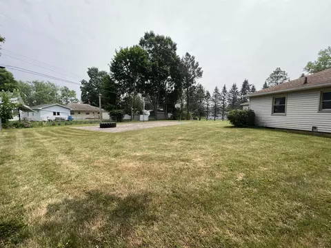 773 Harkness, Adrian, MI 49221 photo 3