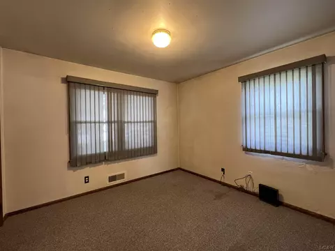 773 Harkness, Adrian, MI 49221 photo 18