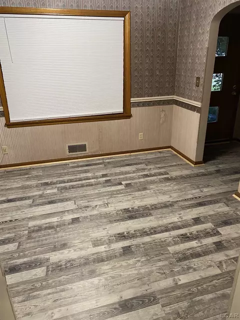 773 Harkness, Adrian, MI 49221 photo 10