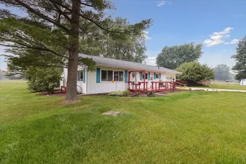 2302 S 9 Mile, Kawkawlin, MI 48631