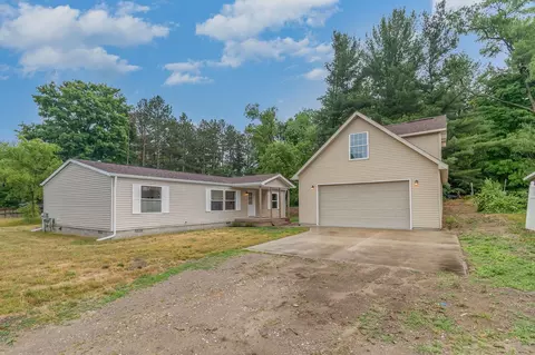 6524 N Tower Line Rd, Hope, MI 48628