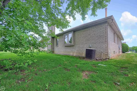 48813 Jefferson, Macomb, MI 48044 photo 6