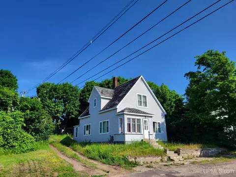 410 Spar, Ontonagon, MI 49953