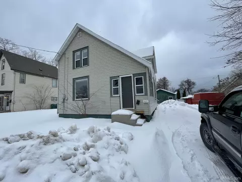 526524 W Rdg, Marquette, MI 49855