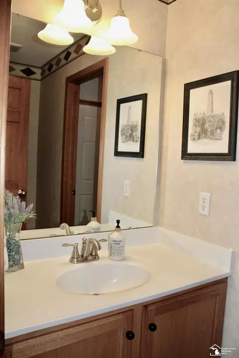 1081 Cumberland, Temperance, MI 48182 photo 20