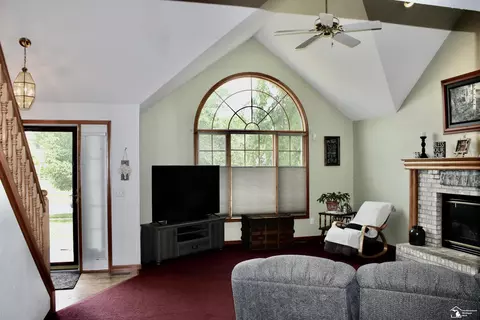 1081 Cumberland, Temperance, MI 48182 photo 2