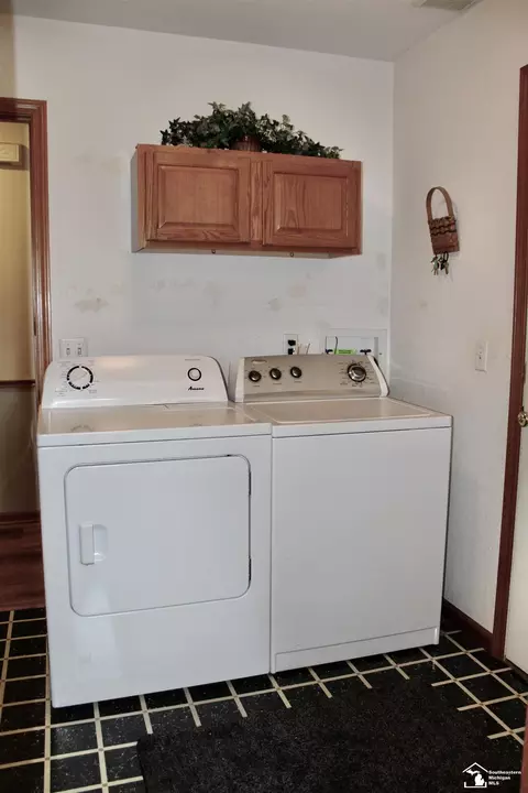 1081 Cumberland, Temperance, MI 48182 photo 18