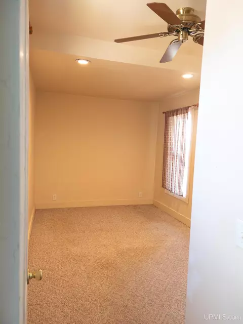 905 W Superior, Munising, MI 49862 photo 8