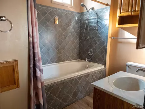905 W Superior, Munising, MI 49862 photo 6