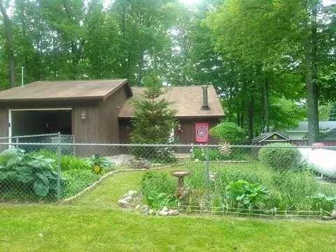 4947 Edgewood, Harrison, MI 48625
