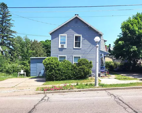 515 S Fourth, Marquette, MI 49855