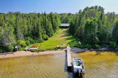 N9433 Bon I Quay, Curtis, MI 49820