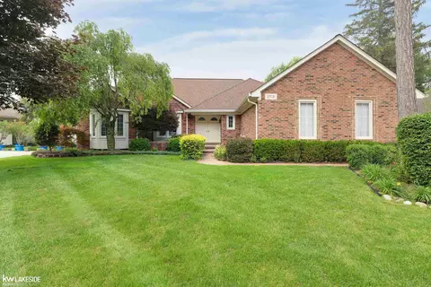 2715 Farmdale, Sterling Heights, MI 48314
