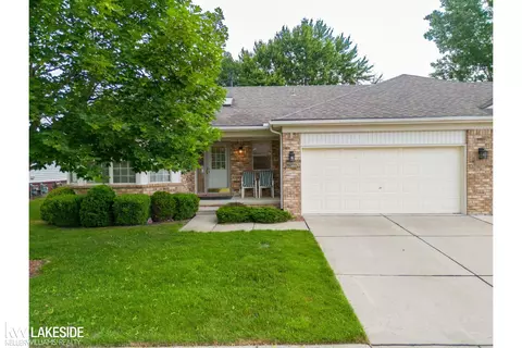 17095 Westgrove Dr, Macomb, MI 48042