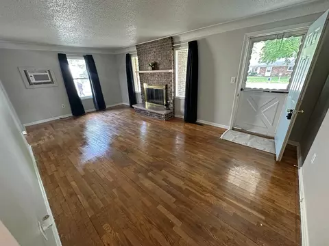255 E Maple, Montrose, MI 48457 photo 6