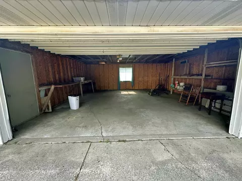 255 E Maple, Montrose, MI 48457 photo 5