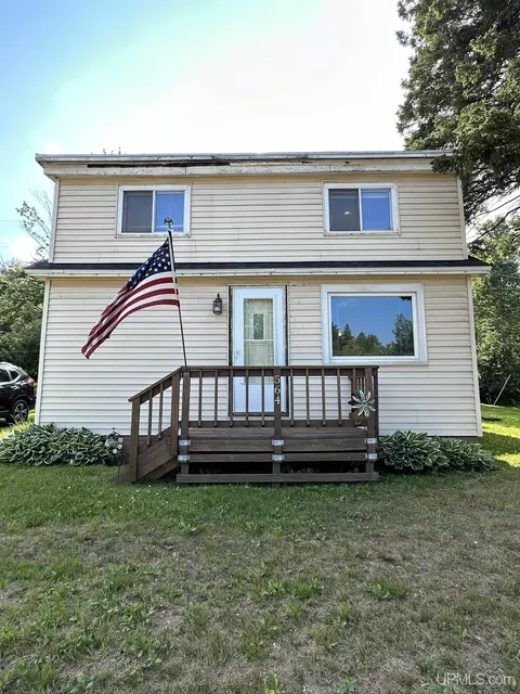 564 M35, Negaunee, MI 49866