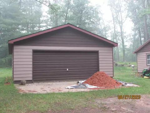 2619 Ridge, Harrison, MI 48625 photo 2