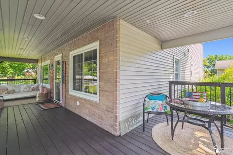 221 E Temperance Rd, Temperance, MI 48182 photo 5
