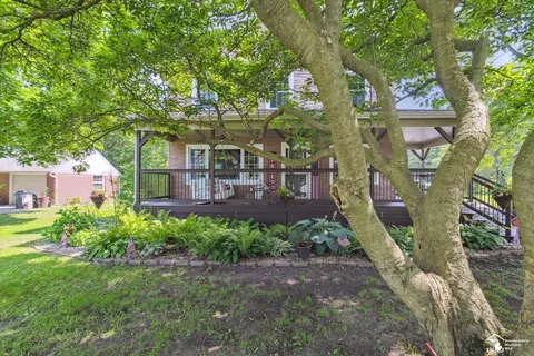 221 E Temperance Rd, Temperance, MI 48182