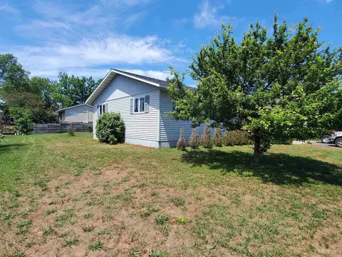 230 Aspen, Ishpeming, MI 49849 photo 4