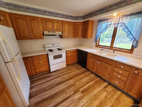 230 Aspen, Ishpeming, MI 49849 photo 14