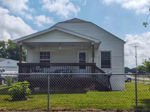 2424 Robinwood Ave, Saginaw, MI 48601