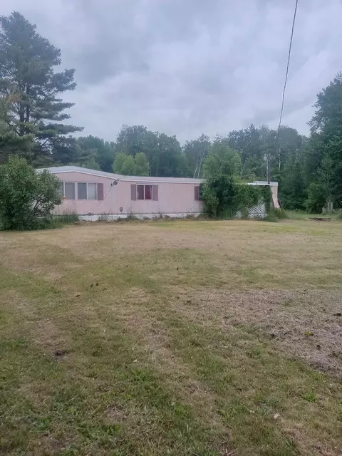 3103 N Main St, Standish, MI 48658