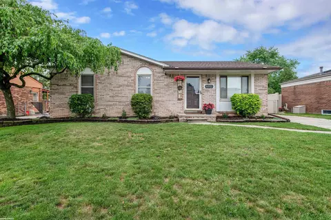 41952 Ehrke, Clinton Township, MI 48038