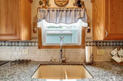703 Scott, Monroe, MI 48161 photo 23