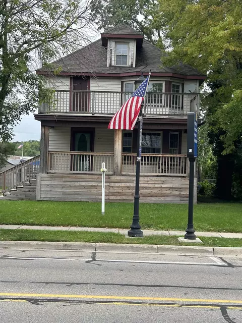 8217 Main, Birch Run, MI 48415
