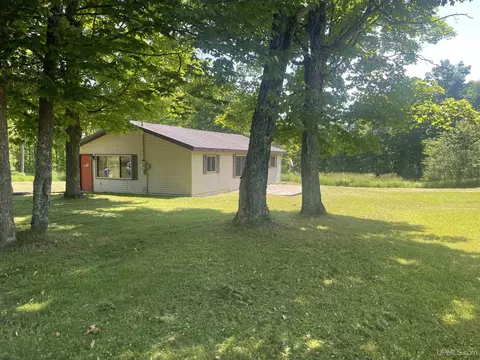 190 Sampson, Wakefield, MI 49968