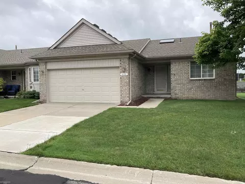 41191 Greenspire, Clinton Township, MI 48038