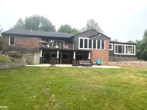 42230 Utica, Sterling Heights, MI 48314