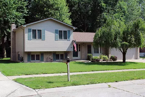 34319 Lakewood, Chesterfield, MI 48047