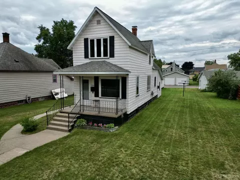 939 Pine, Negaunee, MI 49866